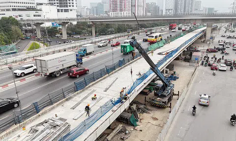 Cận cảnh tiến độ thi công dự án trọng điểm cầu vượt thép nút giao Mai Dịch - vành đai 3 Hà Nội