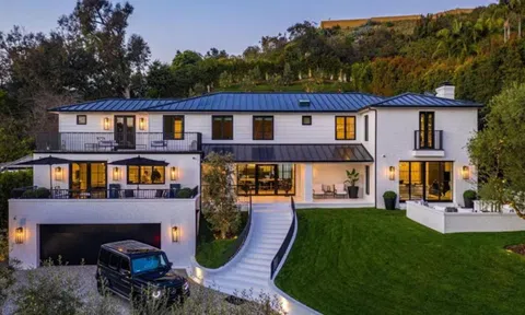 Mãn nhãn với gu chọn nhà đẹp của phú bà Rihanna