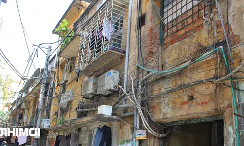 Hà Nội lên tiếng về nhà tập thể xuống cấp đến mức "không dám bước mạnh" khi lên cầu thang