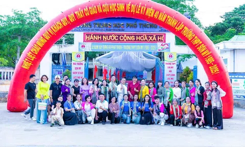 Caravan “Thắp sáng ước mơ – Quê nhà trong tim 2025”: Hành trình gieo mầm yêu thương nơi miền Trung