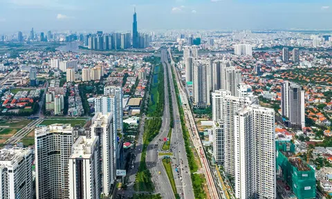Thị trường bất động sản TP.HCM phục hồi rõ nét: Dự kiến bổ sung 15.500 căn biệt thự, liền kề đến năm 2028