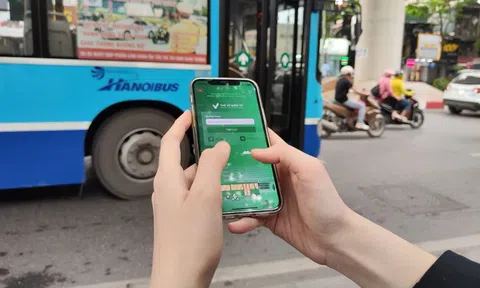 Đã phát hành gần 16.000 thẻ vé xe buýt "ảo"