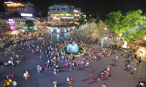 Kéo dài hoạt động phố đi bộ Hoàn Kiếm dịp nghỉ lễ 30/4 – 1/5