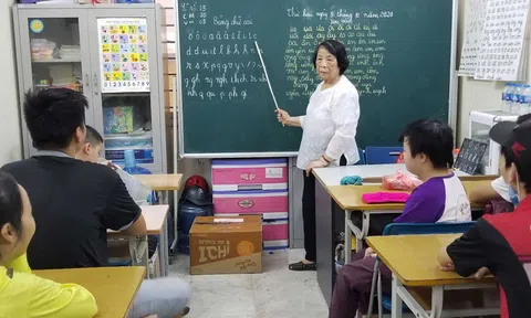 Lớp học miễn phí của bà giáo Côi