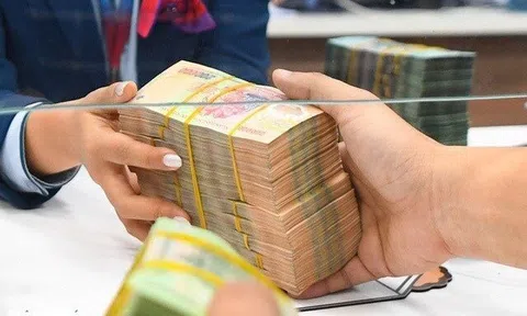 Từ 1/7, 4 trường hợp phải trực tiếp ra ngân hàng chuyển tiền