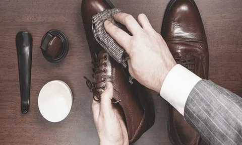 Khi đánh giày được gọi qua app trực tuyến