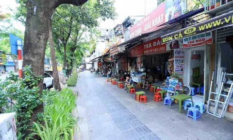 Từ 1/1/2025, CSGT có quyền đình chỉ tạm thời hoạt động trên vỉa hè