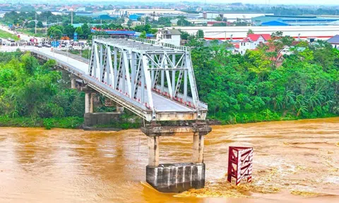 Đề xuất gần 900 tỉ đồng xây cầu Phong Châu mới