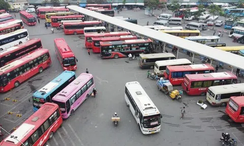 Hà Nội: Không đồng ý xe khách chạy xuyên tâm