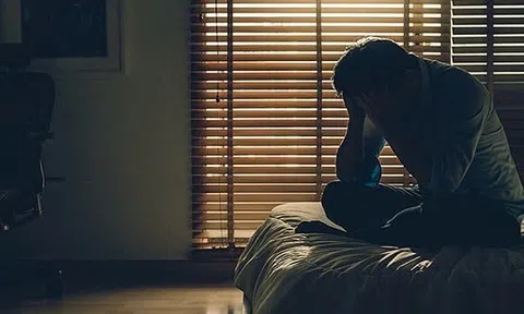 Vì sao trầm cảm tăng cao vào mùa đông?