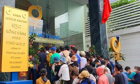 TP.HCM: Ứng dụng công nghệ giảm thiểu tình trạng xếp hàng mua vàng