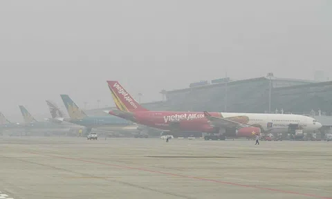 Sân bay trên cả nước đồng loạt cảnh báo khi áp thấp đổ bộ