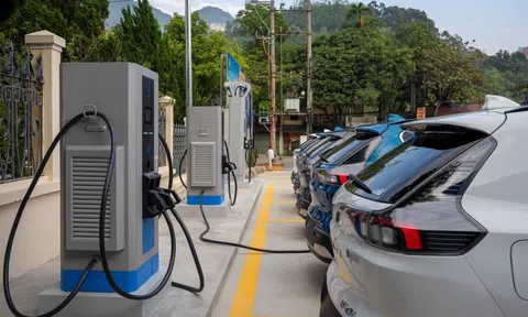 Đề xuất hỗ trợ giá điện với trạm sạc cho phương tiện giao thông xanh