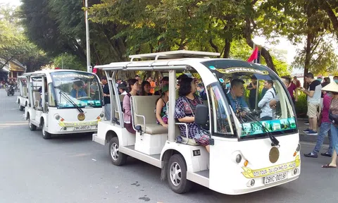 Hà Nội đề xuất sử dụng xe điện bốn bánh kết nối với tuyến metro, xe buýt