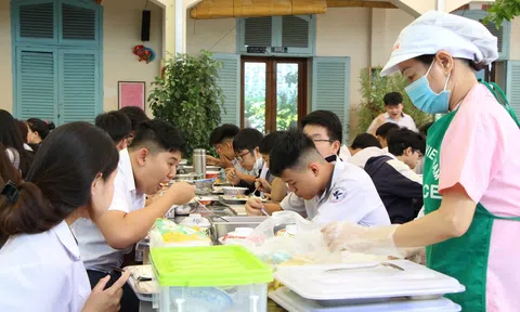 TP.HCM: Kiểm tra toàn diện chất lượng bữa ăn trong trường học