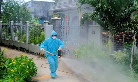 Đề phòng những bệnh dễ phát sinh sau lũ bão