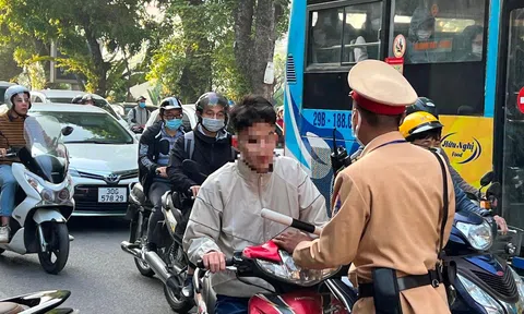 Hà Nội: Hàng trăm học sinh bị xử phạt vi phạm ATGT
