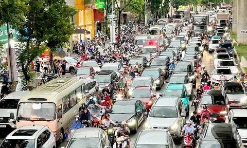 Hà Nội cần giải quyết 33 điểm tắc nghẽn giao thông