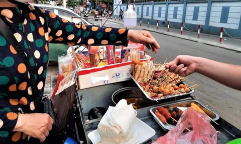 Hà Nội tổng kiểm tra các cơ sở ăn uống, thức ăn đường phố