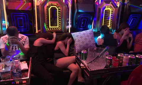 Hà Nội: Bất chấp quy định, mô hình karaoke “chui” vẫn hoạt động