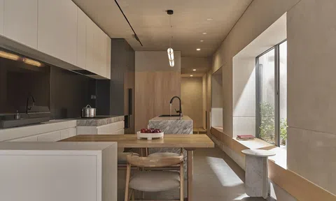 Thành công cải tạo nhà trong hẻm tối hành nơi ở lý tưởng