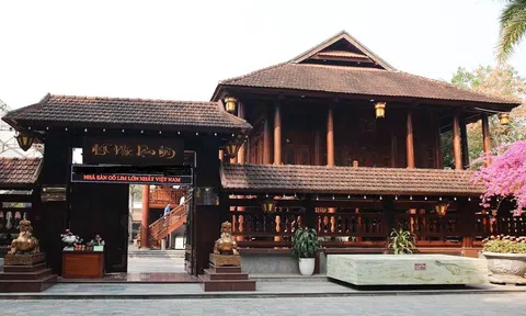 Nhà sàn gỗ lim lớn nhất Việt Nam tại Điện Biên có gì đặc biệt?