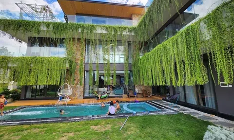 Căn biệt thự xây dựng trên diện tích 2100m2 tại Hà Nội khiến ai cũng mê đắm