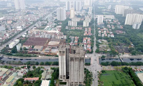 Thiếu nhà ở, tòa chung cư 25 tầng lại bỏ hoang trên “đất vàng” phía Nam Hà Nội