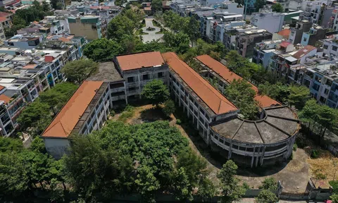 Thực trạng ngôi trường xây 20 tỷ ở TP. HCM bị bỏ hoang suốt 15 năm