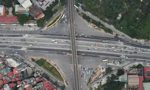 Hà Nội: Diện mạo cầu vượt thép Mai Dịch trước ngày thông xe