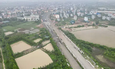 Sau 4 năm thi công, tuyến đường dài 3km ở Hà Nội vẫn "nằm" chờ mặt bằng
