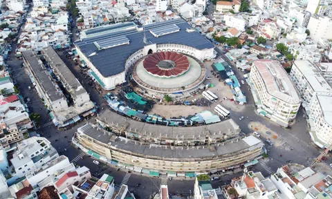 Ngắm chợ Đầm tròn Nha Trang, công trình kiến trúc mang biểu tượng hoa sen ở phố biển
