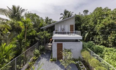 Ngắm ngôi nhà gác lửng tối giản nhưng vẫn ấn tượng tại miền Tây Nam Bộ