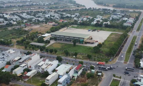 Đà Nẵng: Bến xe phía Nam rơi vào cảnh “vắng như chùa Bà Đanh" sau hơn 10 năm hoàn thiện