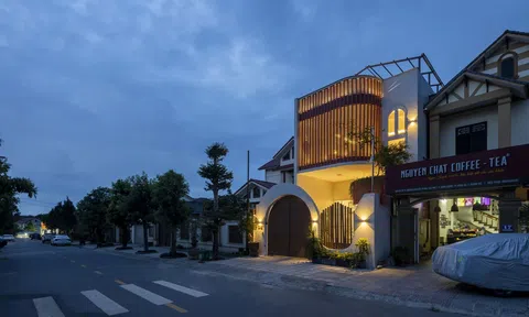 Quảng Trị: Ngôi nhà “đèn lồng” với những đường cong mềm mại tỏa sáng giữa phố