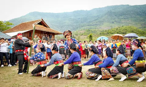 Người dân Điện Biên dùng nhà làm nơi lưu trú miễn phí cho du khách