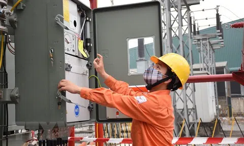 Giá điện chính thức tăng 4,8% từ hôm nay