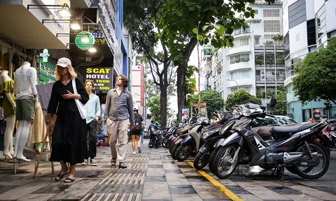 TP.HCM: Vỉa hè ngăn nắp hơn sau khi thí điểm thu phí