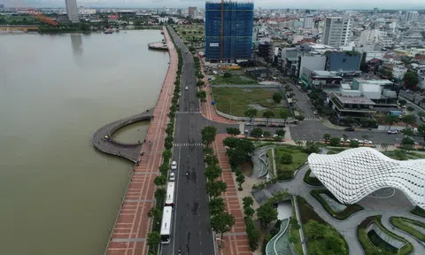 Toàn cảnh phố đi bộ ven sông Hàn và du lịch về đêm ở Đà Nẵng