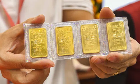 Ngày vía Thần Tài 2024 nên mua vàng nhẫn hay vàng miếng?