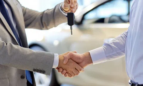 Giá ô tô đã qua sử dụng giảm mạnh 13,8% so với cùng kỳ