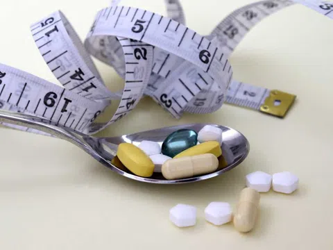 Giảm cân "thần tốc" đón Tết: Cẩn trọng với những sản phẩm bán tràn lan trên mạng