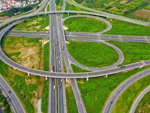 Đường bộ Việt Nam: Tăng tốc để chạm đích 9.000 km cao tốc vào năm 2045