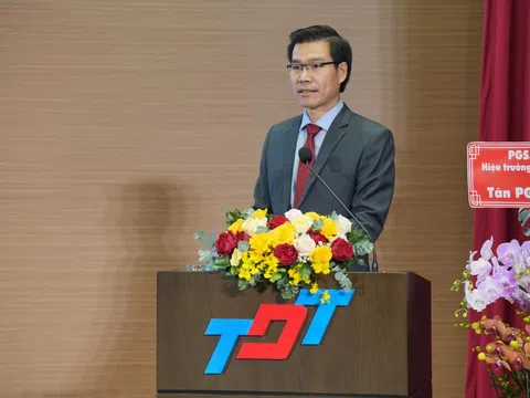 Trường Đại học Tôn Đức Thắng long trọng công bố và trao quyết định bổ nhiệm, bổ nhiệm lại Giáo sư, Phó Giáo sư năm 2025