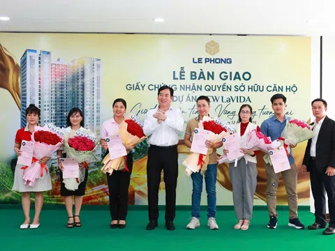 Lê Phong Group bàn giao sớm sổ hồng cho cư dân dự án New Lavida
