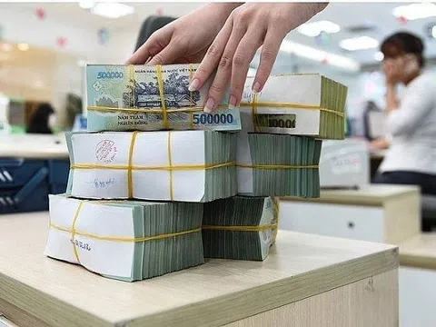 Dòng tiền toàn cầu năm 2025 phân hóa mạnh: Vàng, bạc và VN-Index lập đỉnh, tiền số chịu áp lực điều chỉnh