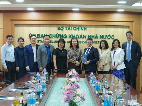 Việt Nam tăng tốc nâng hạng thị trường chứng khoán: UBCKNN làm việc với FTSE Russell để hút vốn ngoại