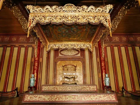 Phó Thủ tướng chỉ đạo xử lý vụ việc bảo vật quốc gia "Ngai vua triều Nguyễn" bị phá hoại