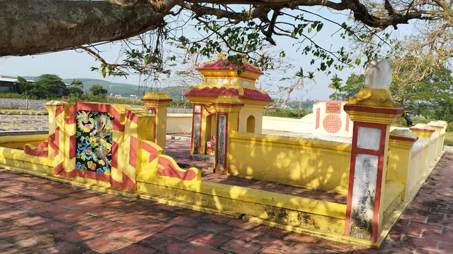 Di tích mộ và nhà thờ Trần Cẩm ở Mỏ Cày (Quảng Ngãi): Dấu ấn tiền hiền mở cõi phương Nam