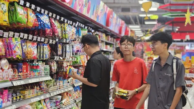 Kinh tế TP.HCM quý I/2026 tăng trưởng cao nhất 5 năm, dịch vụ và FDI dẫn dắt đà phục hồi